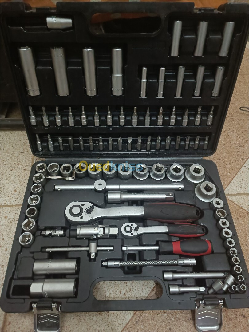 Caisse a outils 