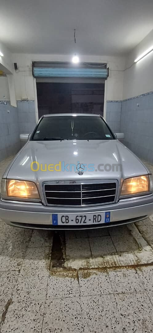 Mercedes Class c 2024 C180