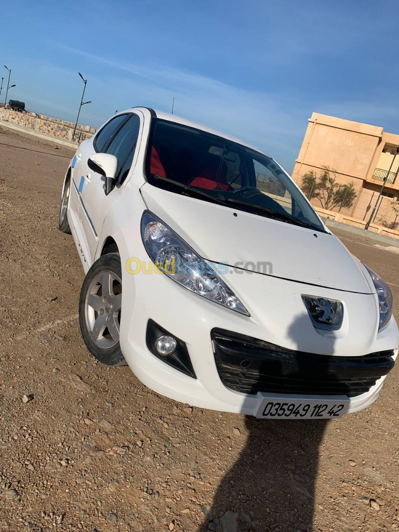 Peugeot 207 2012 Fennec