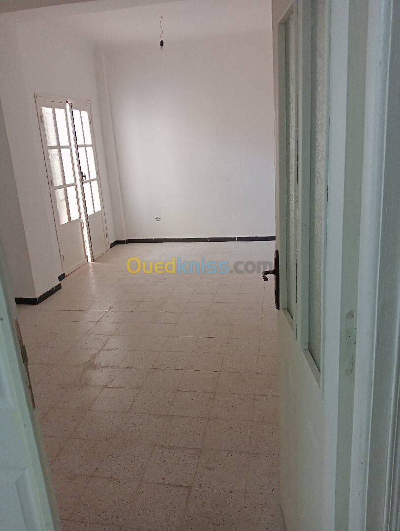 Location Appartement F3 Médéa Medea