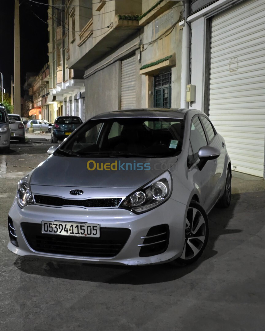 Kia Rio 5 portes 2015 Funny Facelift 