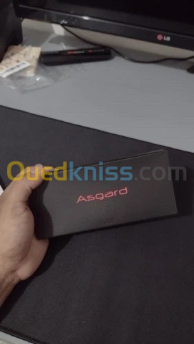 Asgard DDR4 8go - 16 go RGB