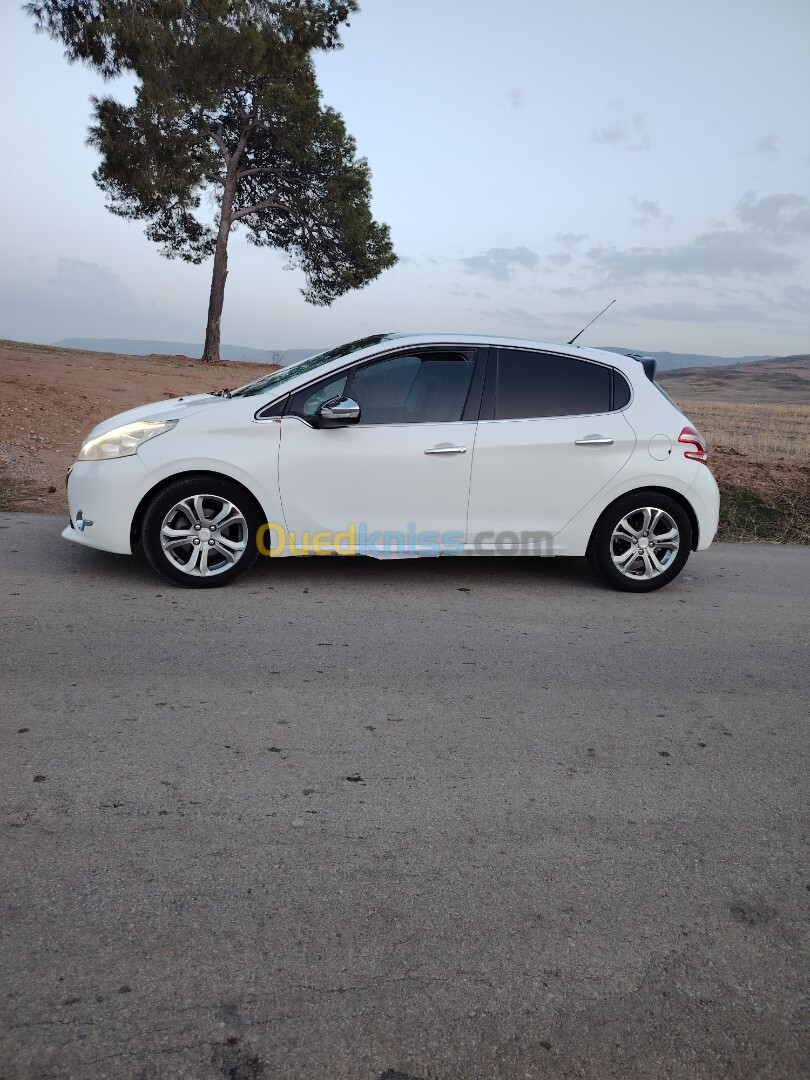 Peugeot 208 2013 Allure