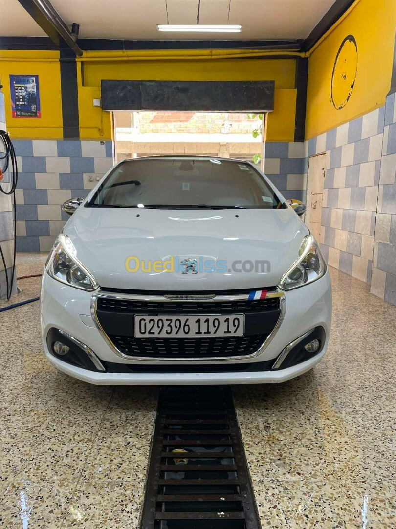 Peugeot 208 2019 Allure