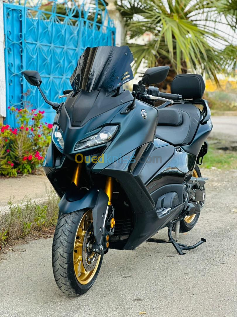 Yamaha Tmax 560 2023