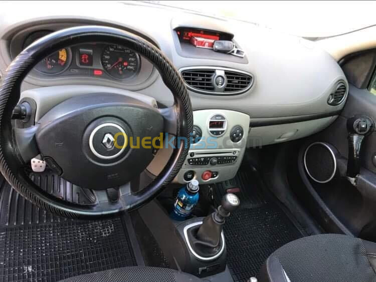 Renault Clio 3 2010 Exception