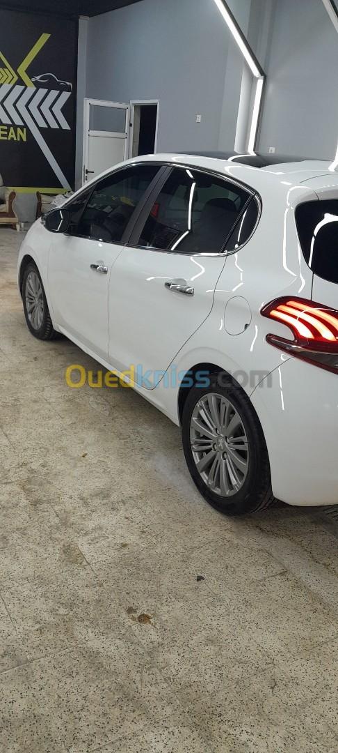 Peugeot 208 2015 Allure Facelift