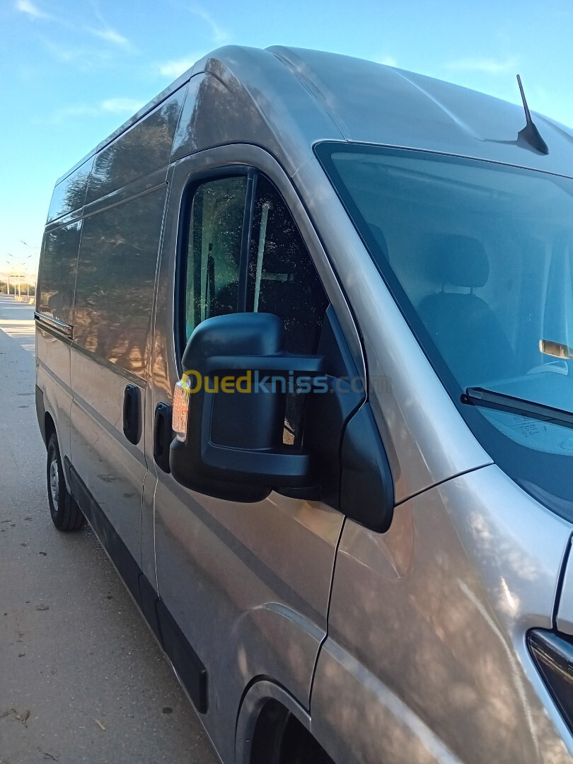 Fiat Ducato pneu continental 2024