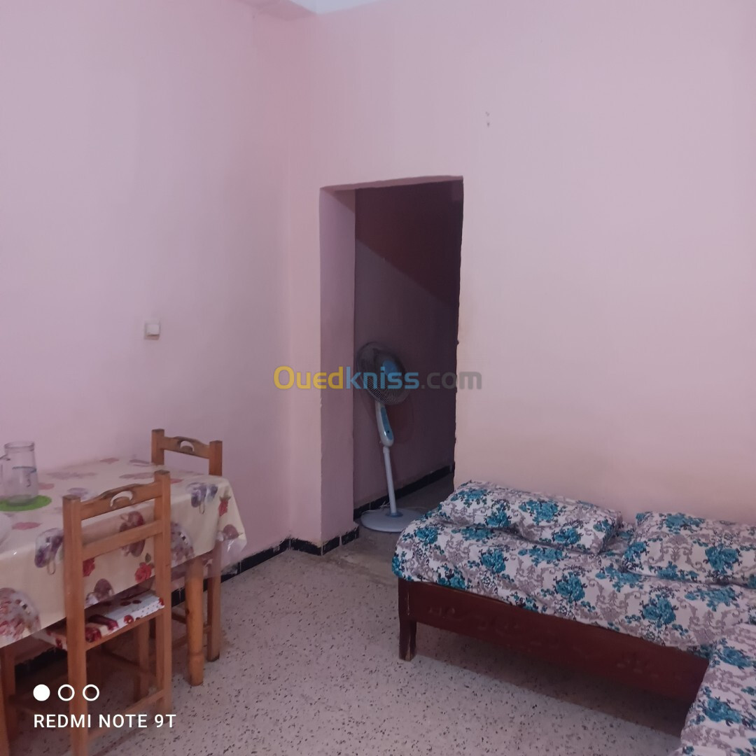 Location vacances Niveau De Villa F2 Alger Bordj el bahri