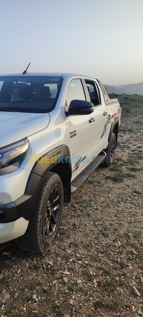 Toyota Hilux 2021 LEGEND DC 4x4 Pack Luxe