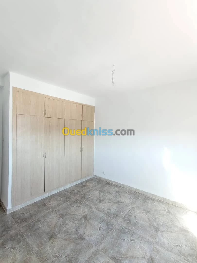 Location Appartement F5 Alger Bordj el bahri