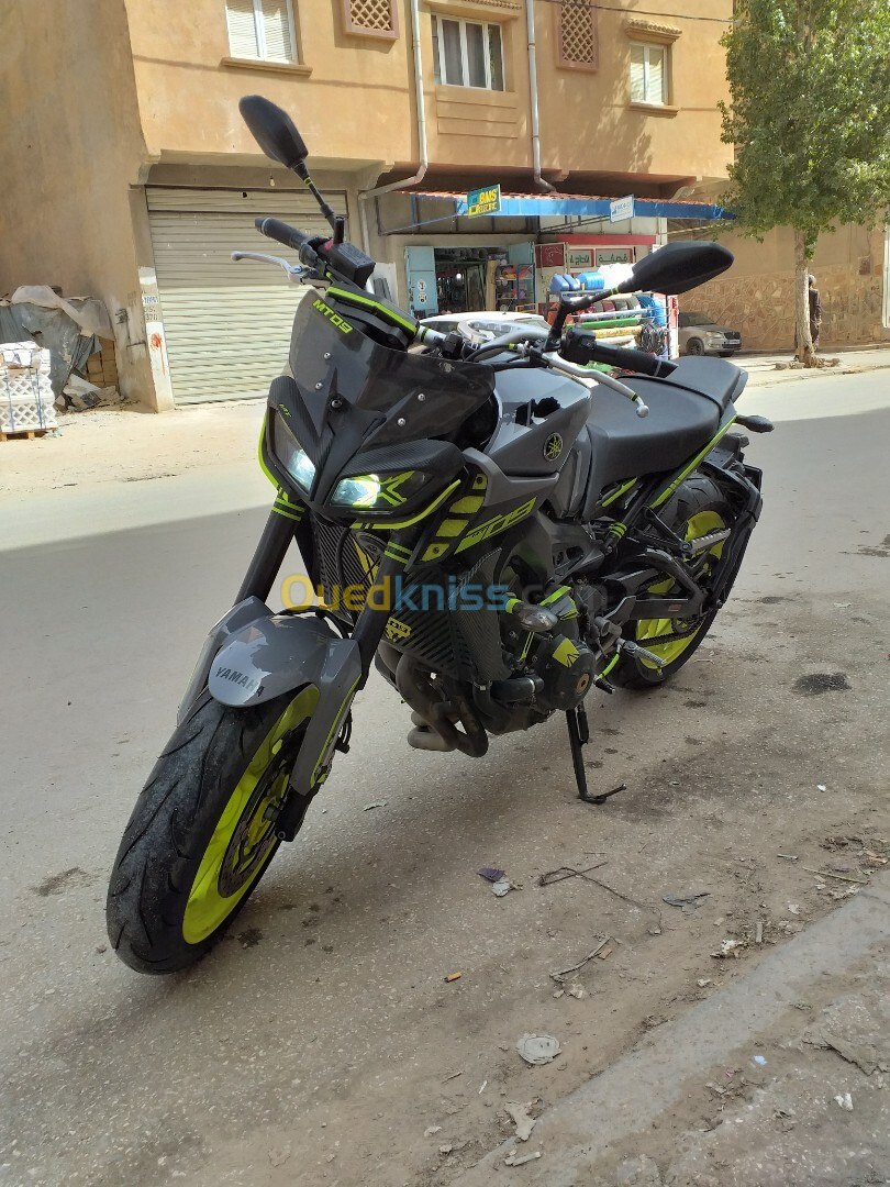 YAMAHA MT09 2018