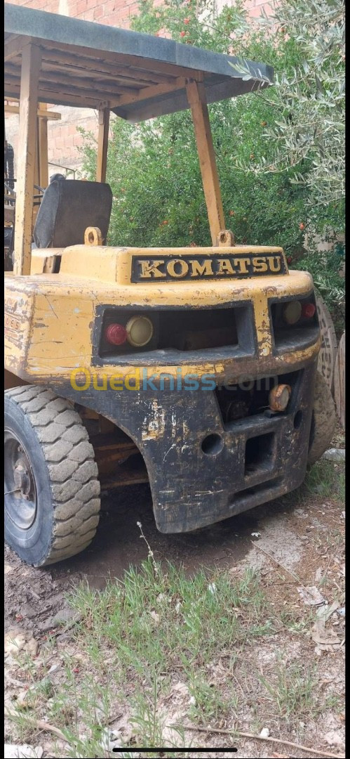 Komatsu Clark 