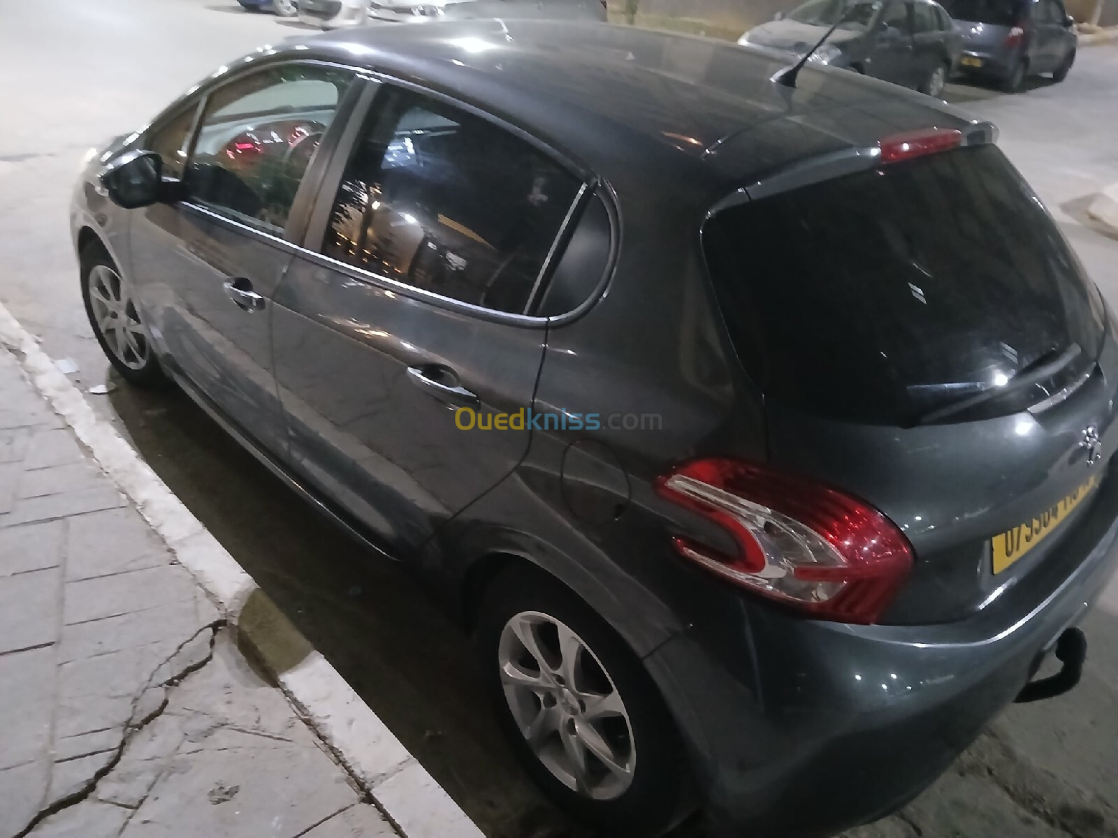 Peugeot 208 2015 