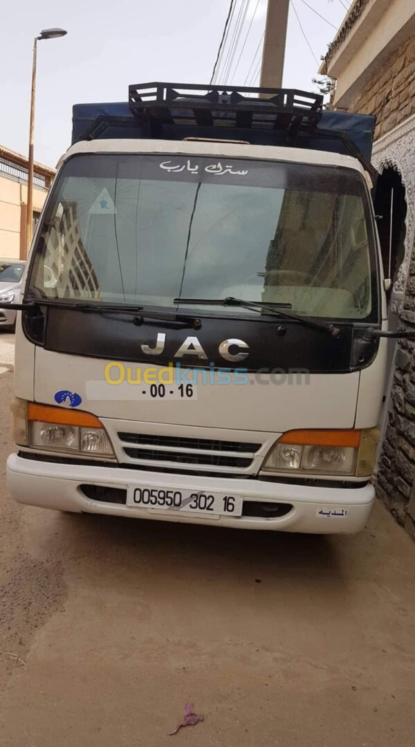 JAC 1025 2002