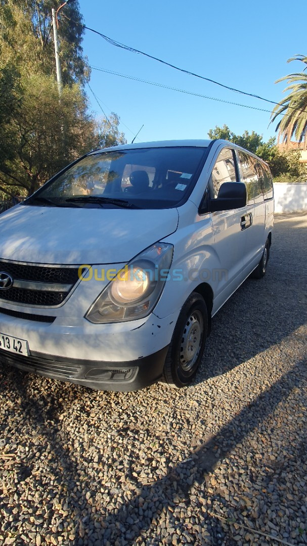 Hyundai H1 12 places 2013