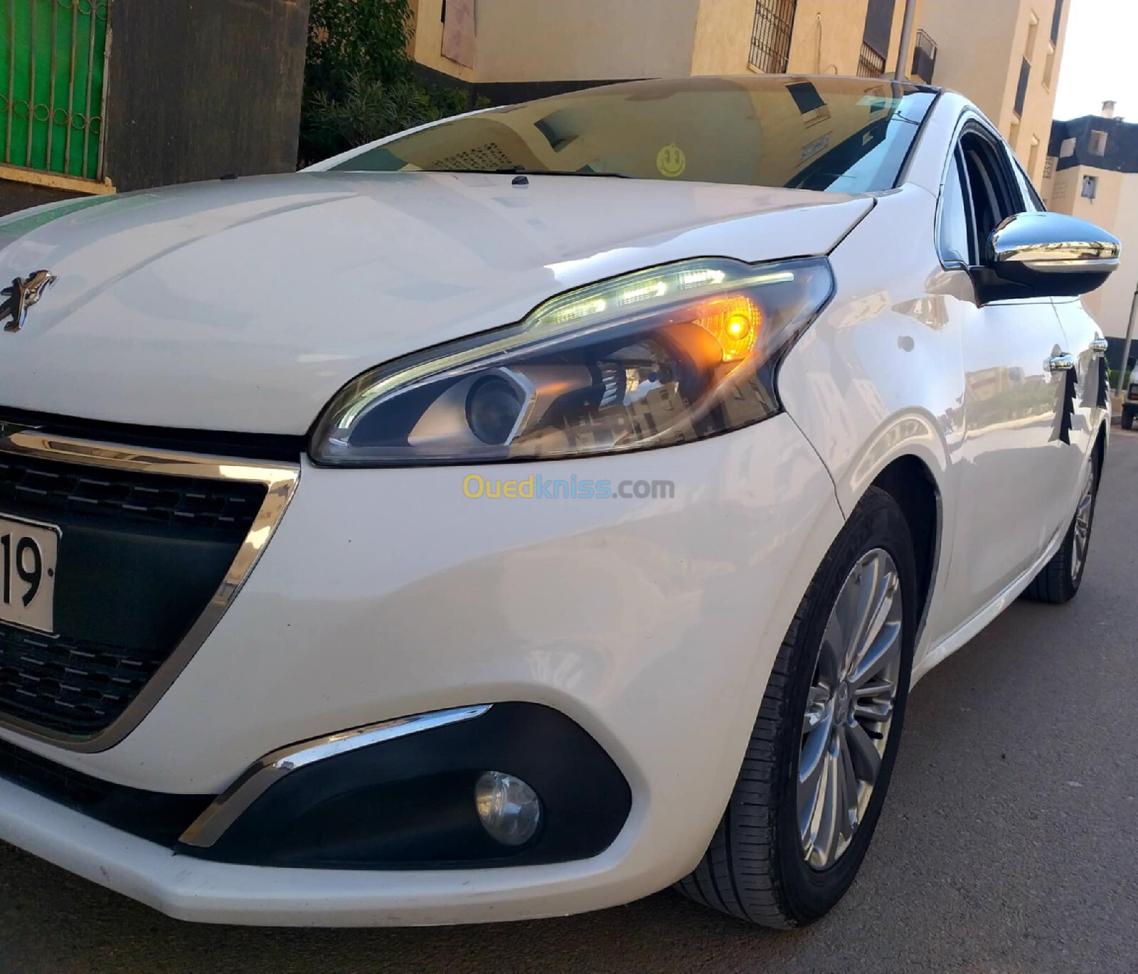 Peugeot 208 2015 Allure Facelift