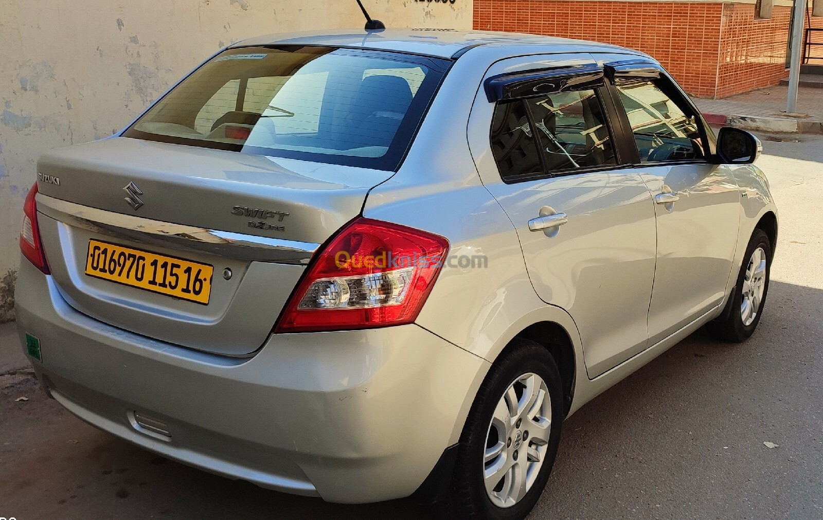 Suzuki Swift 2015 Dzire