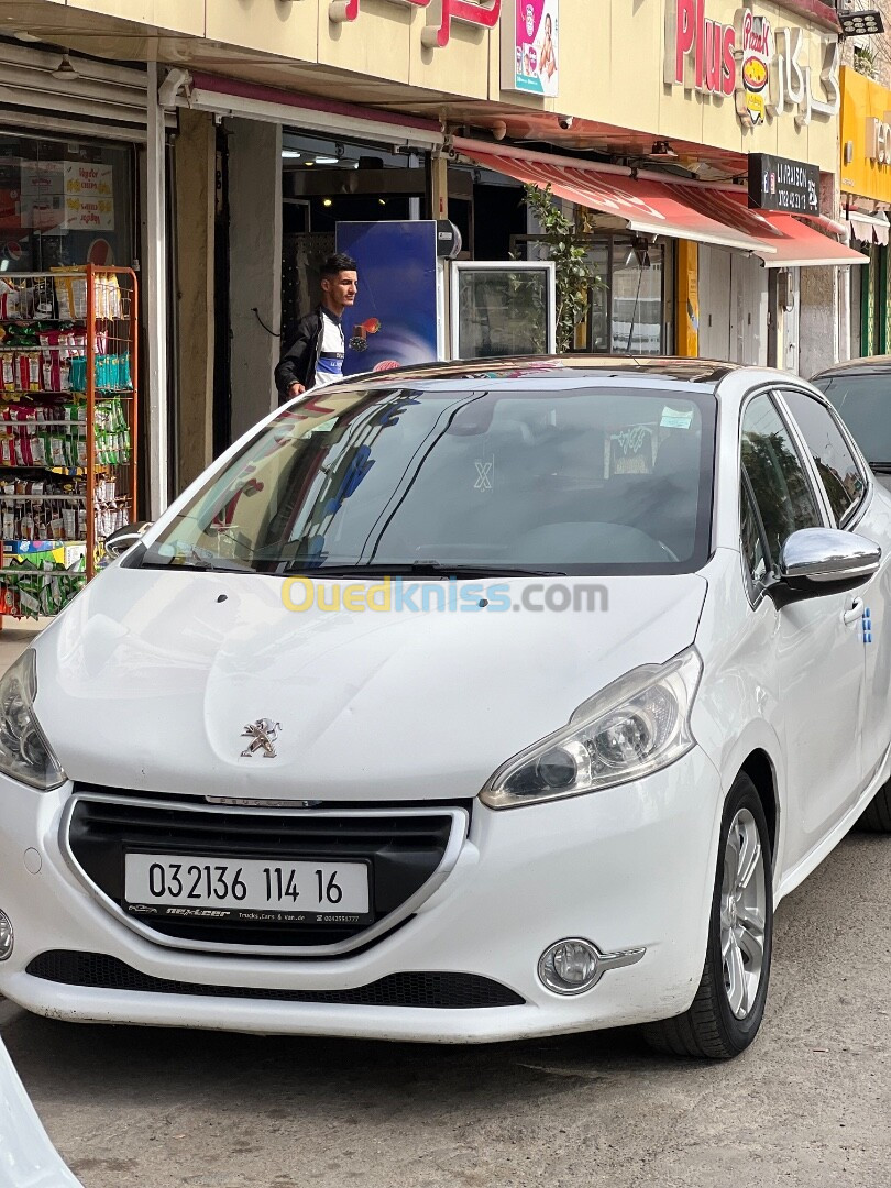 Peugeot 208 2014 Allure