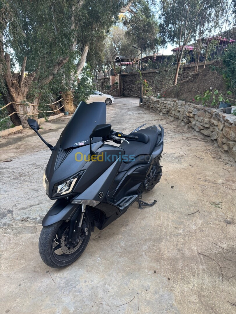 YAMAHA Tmax IRON 1 2017