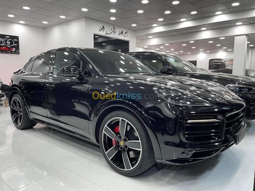 Porsche Cayenne 2024 GTS