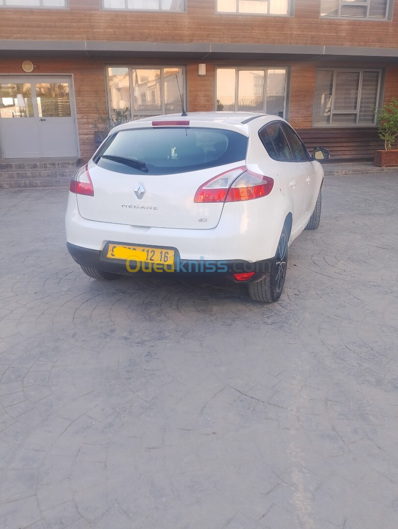 Renault Megane 3 2012 Play