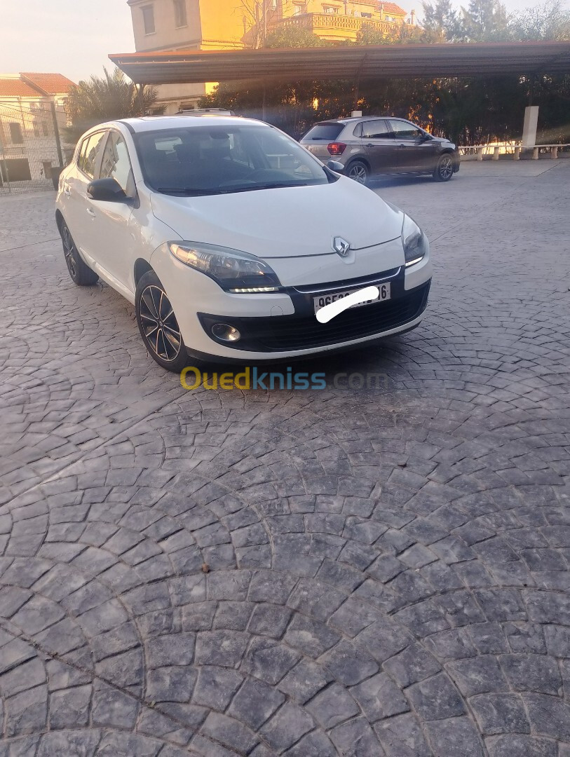 Renault Megane 3 2012 Play