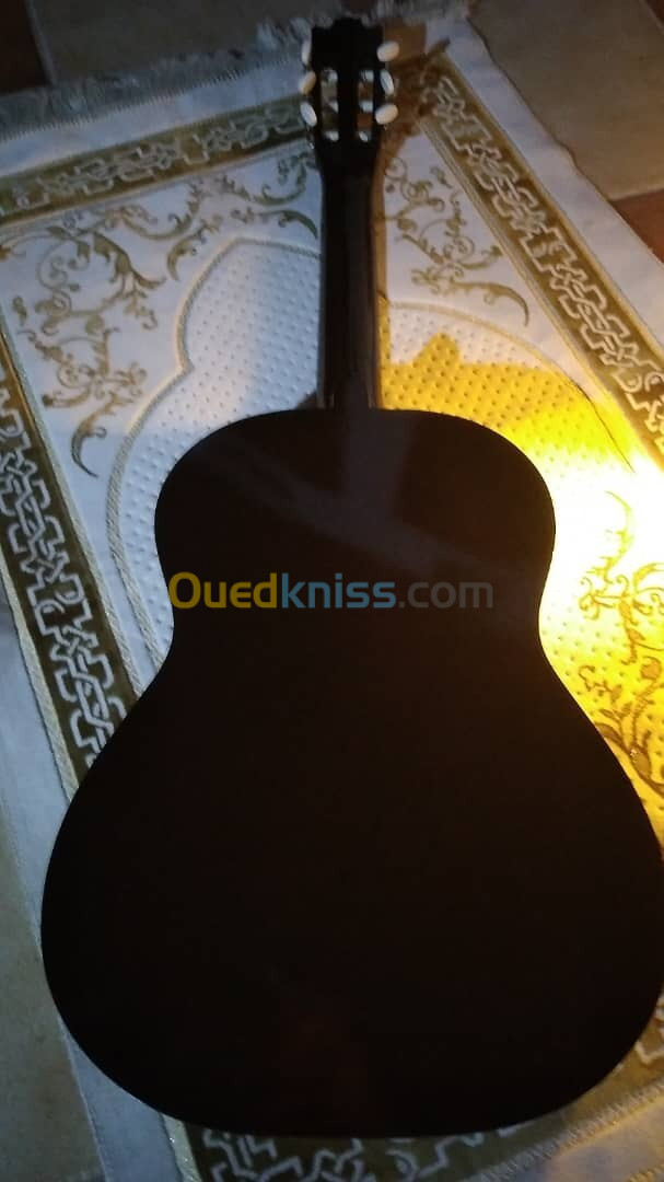 Guitare acoustique