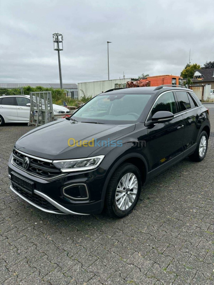 Volkswagen T-Roc 2023 Life