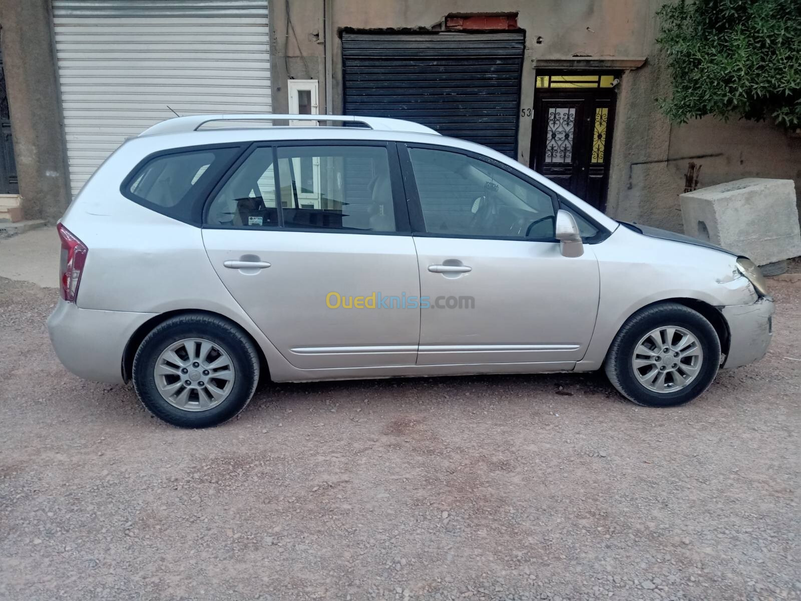 Kia Carens 2012 