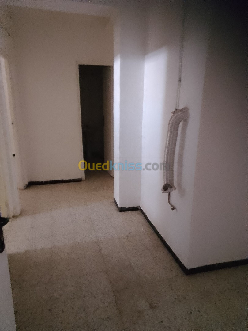 Location Appartement F4 Constantine El khroub