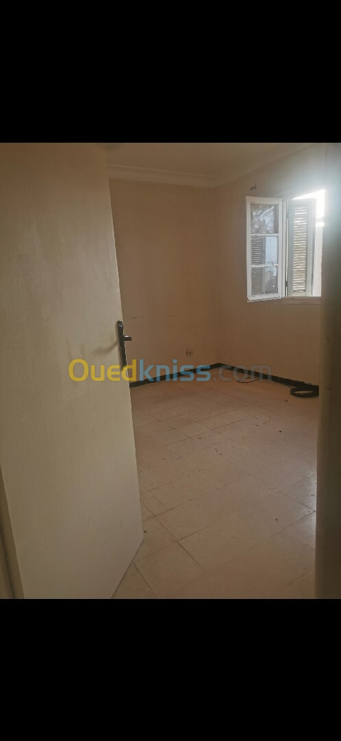 Location Appartement F3 Alger Ain benian