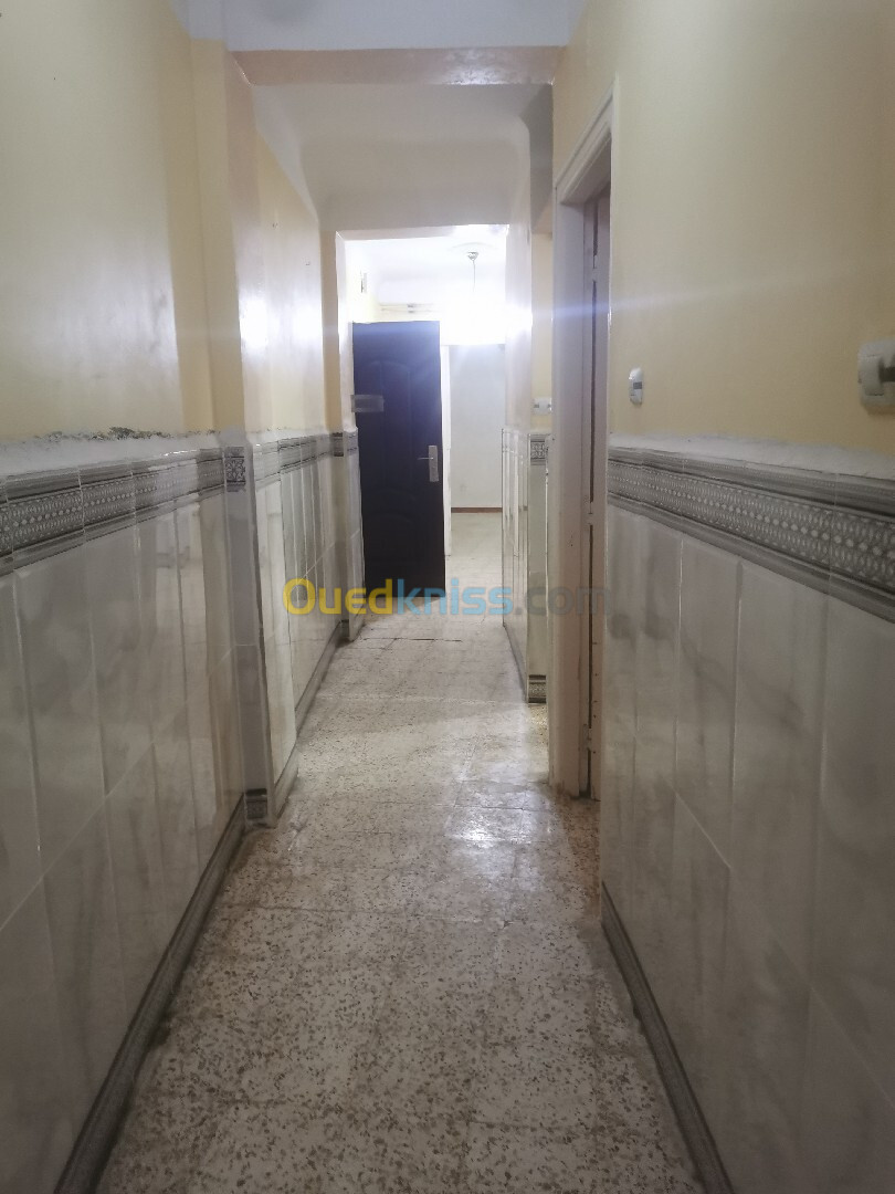 Location Appartement F3 Alger Ain benian