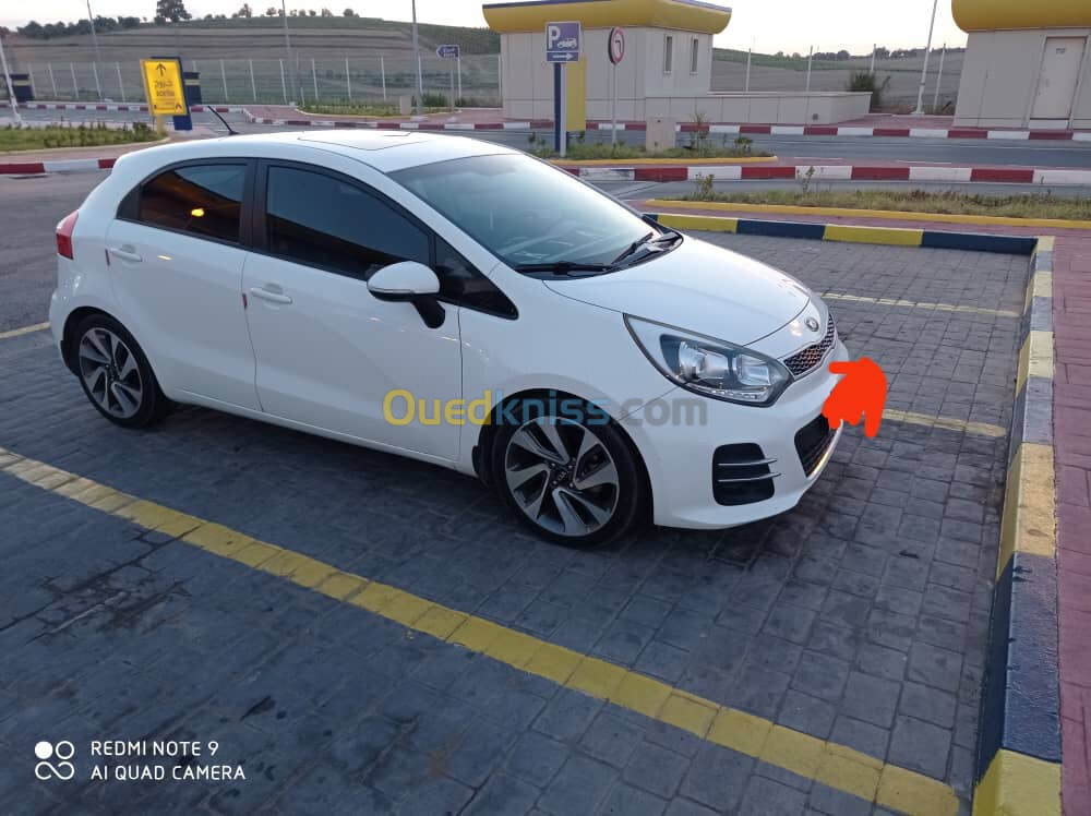 Kia Rio 5 portes 2015 Funny Facelift 