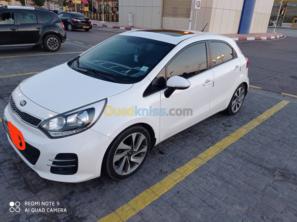 Kia Rio 5 portes 2015 Funny Facelift 