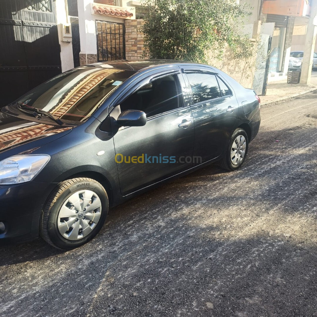 Toyota Yaris Sedan 2013 Select