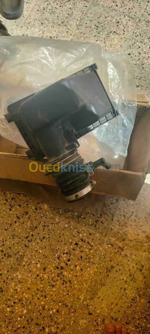 Porte filtre a air nissan sunny N17