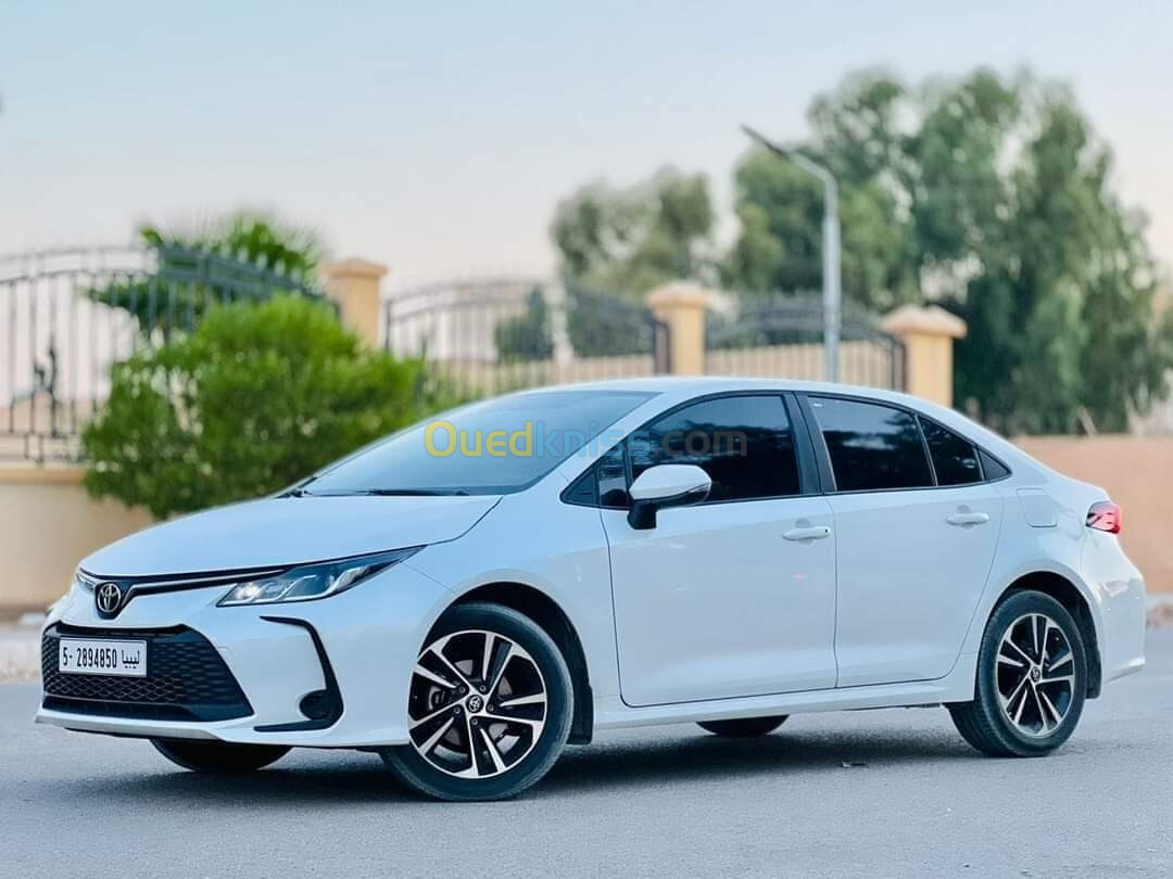 Toyota Corolla 2024 Corolla mode sport blanche