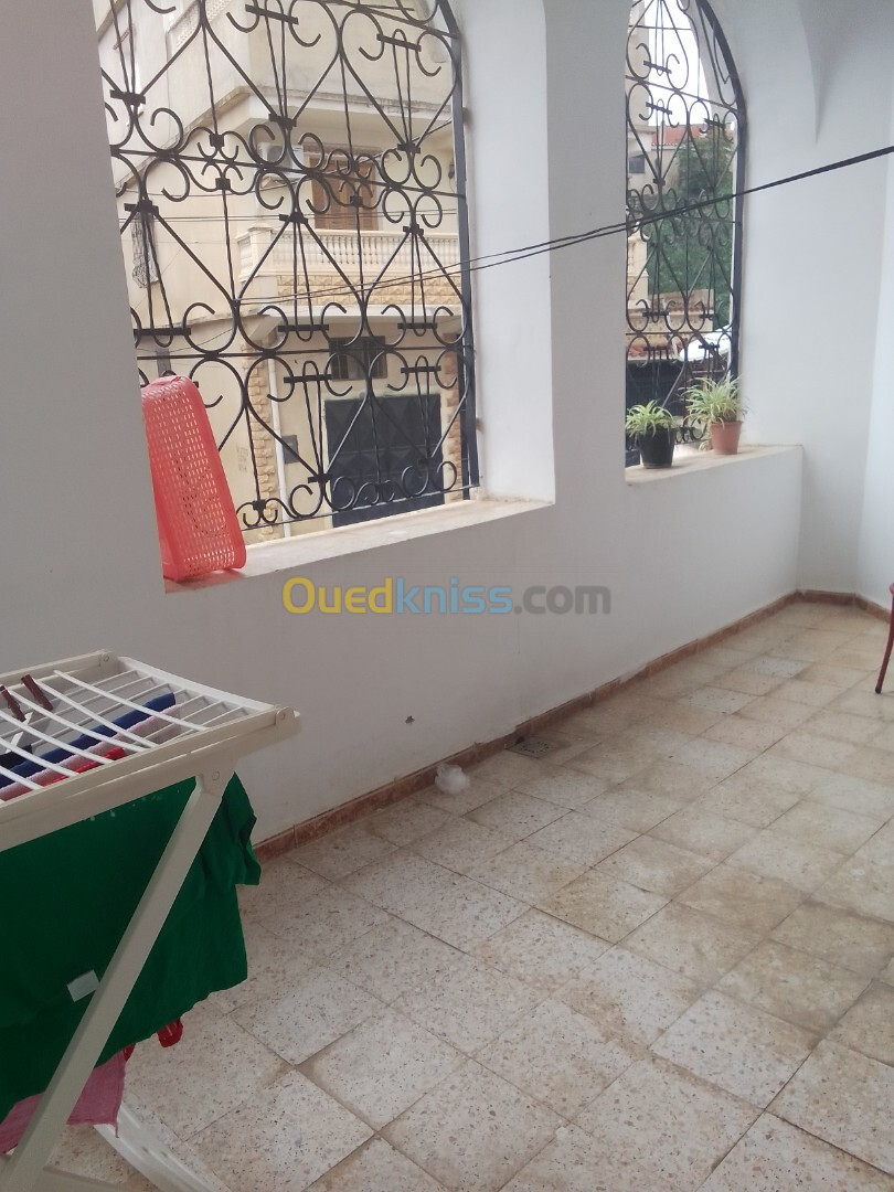 Location Niveau De Villa F4 Blida Blida