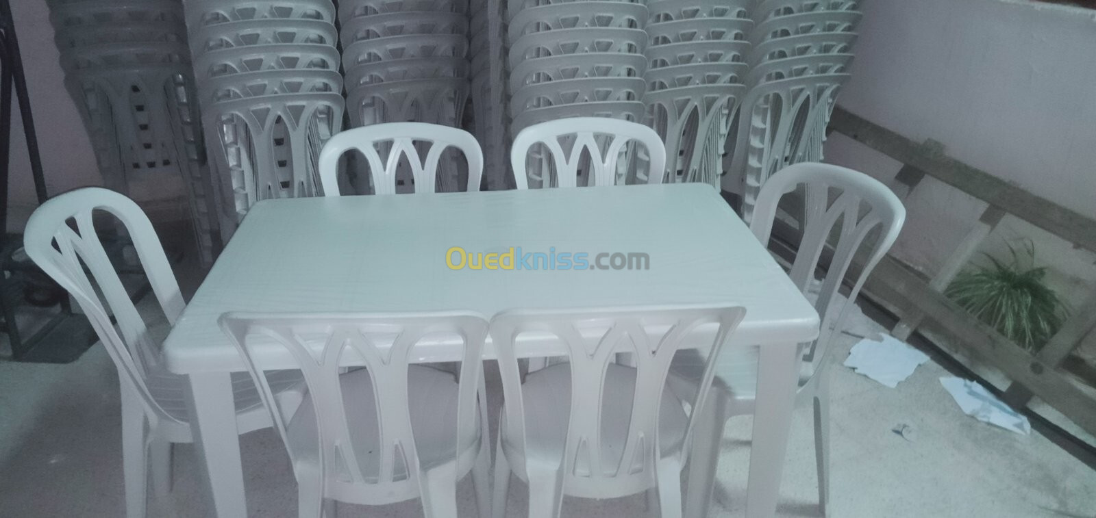 tables et chaises plastique