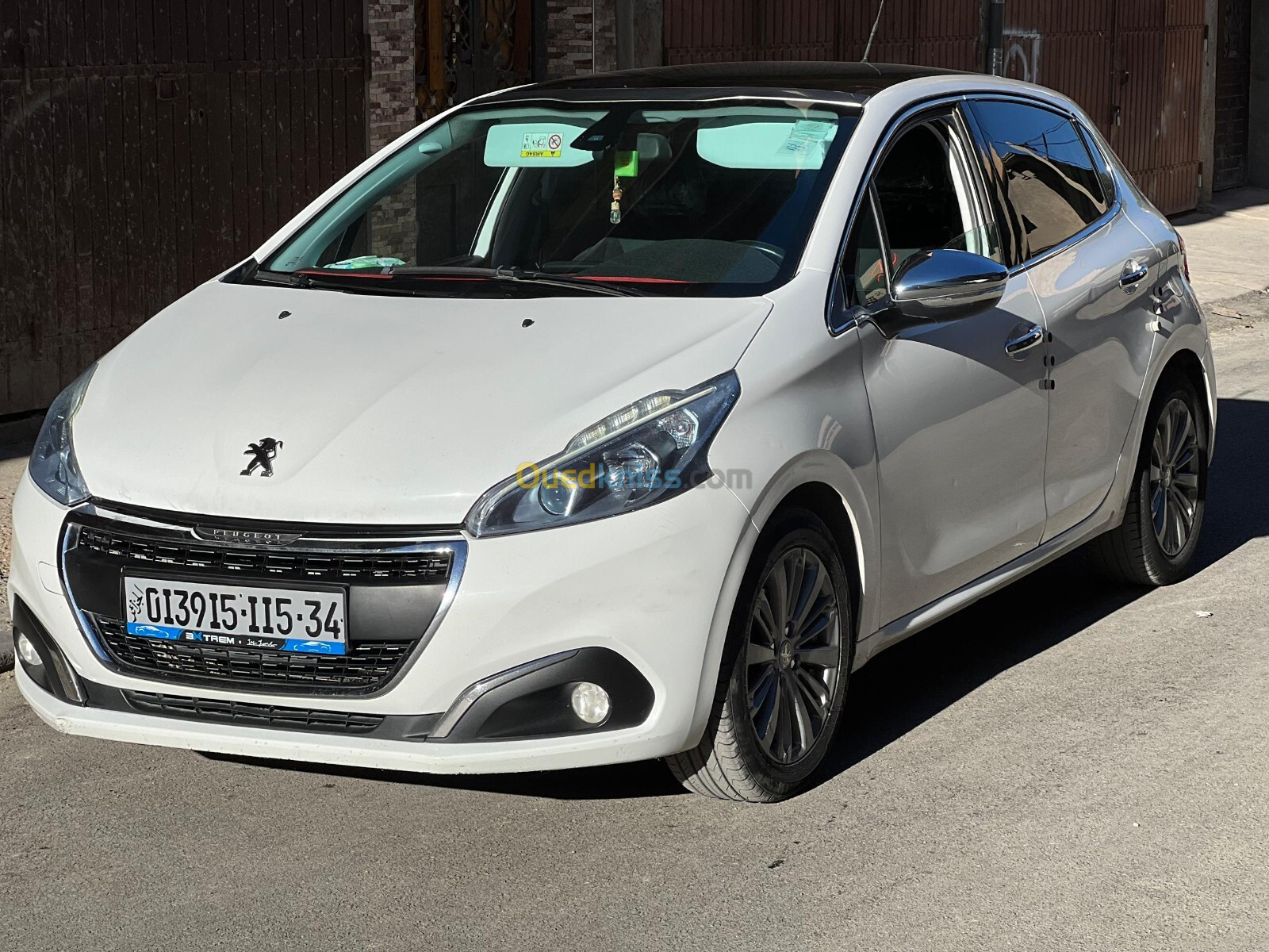 Peugeot 208 2015 Allure