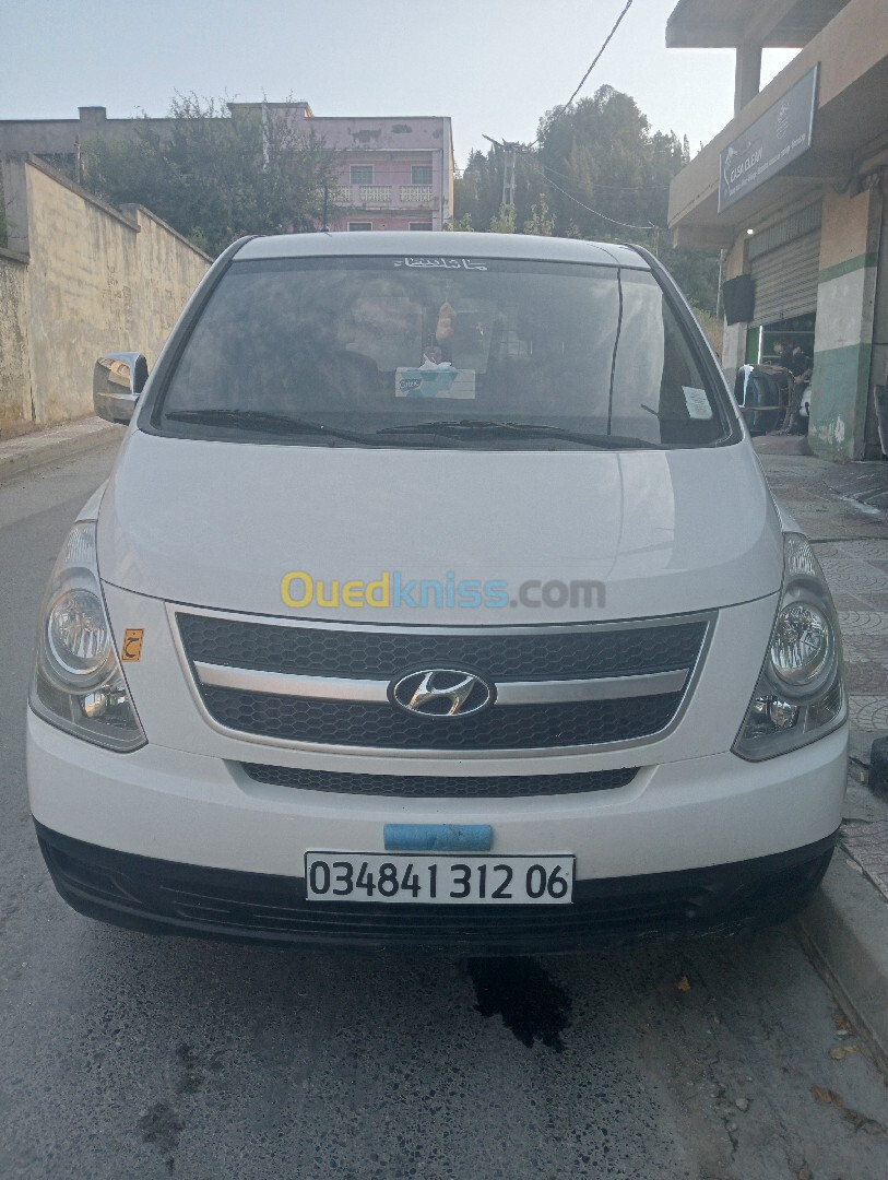 Hyundai H1 2012 Tolé