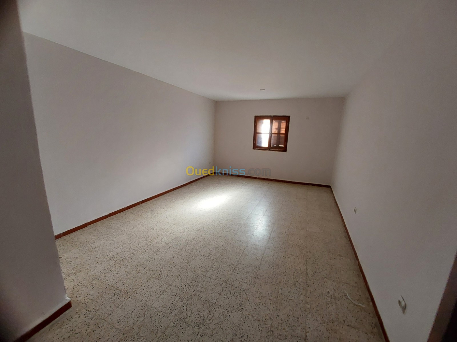 Location Appartement F3 Ouargla Hassi messaoud