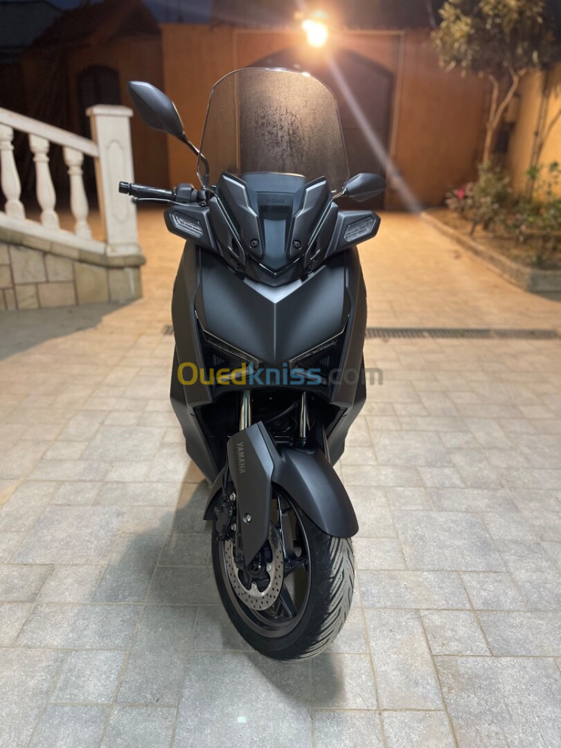 Yamaha Xmax 300 2024