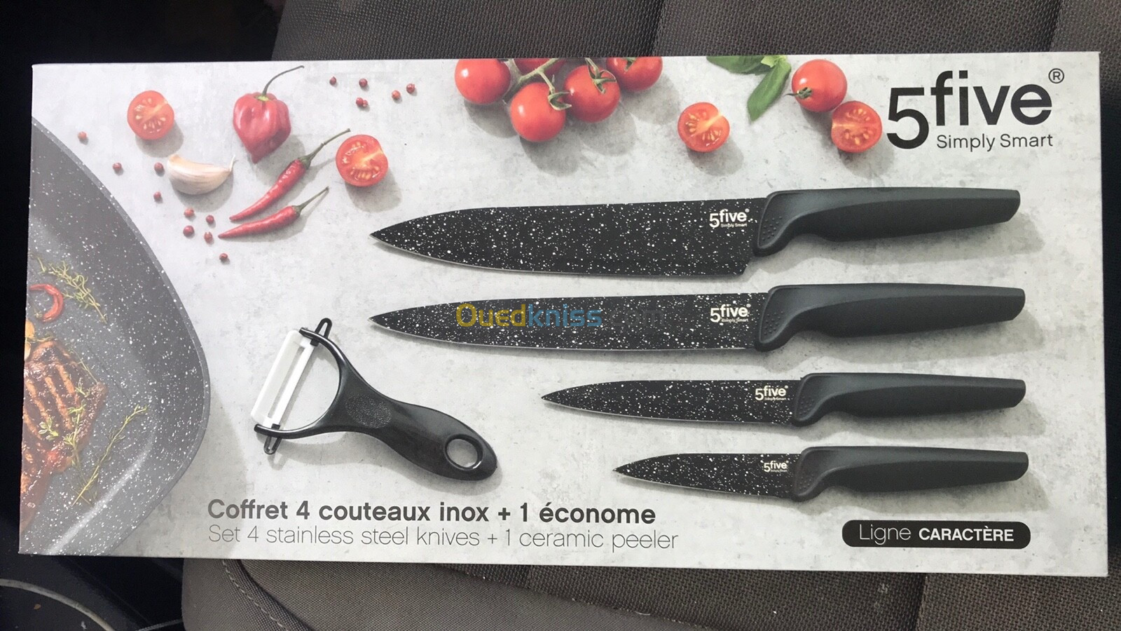 Coffret de 4 couteaux + 1 économe