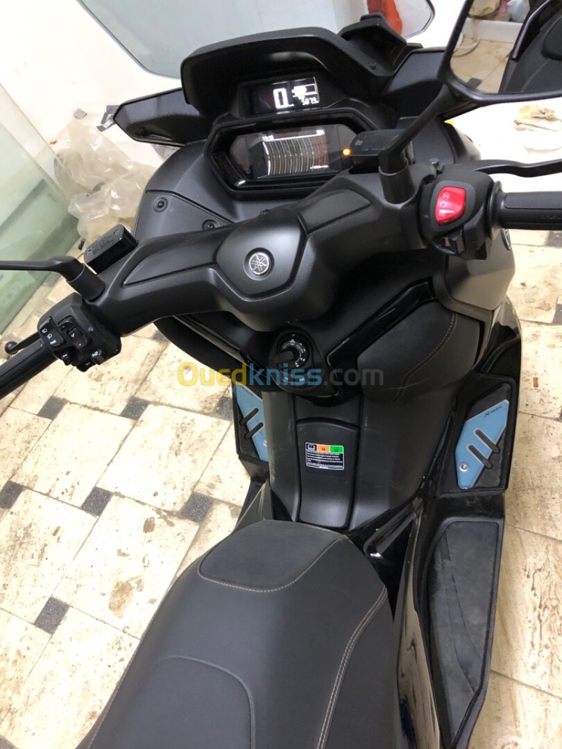 Yamaha Xmax 300 2024