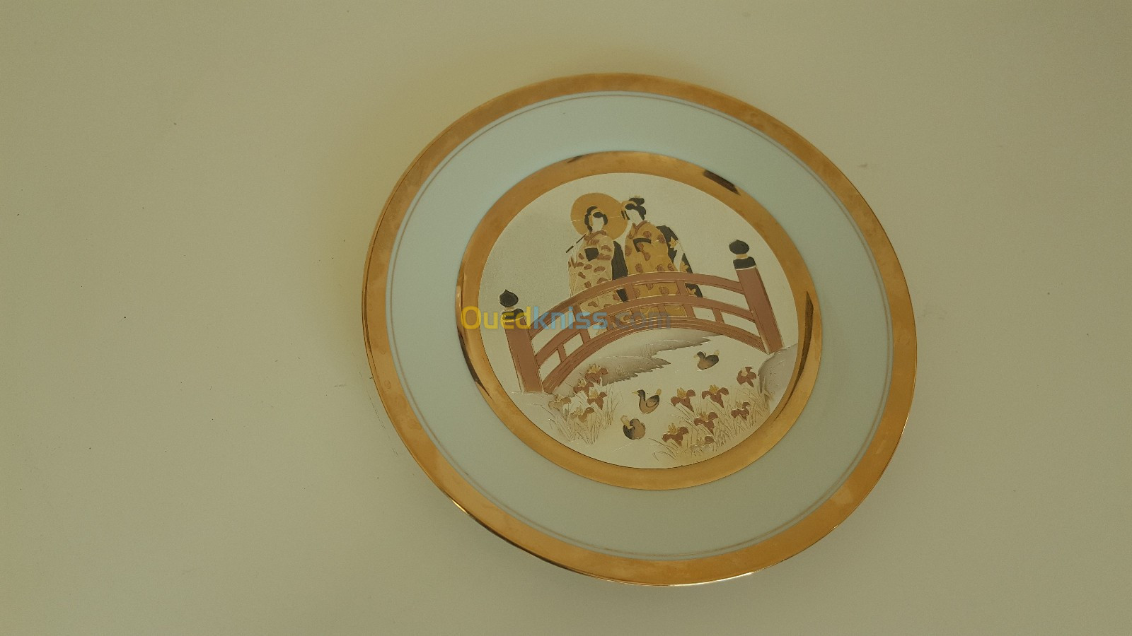 Assiette Japonnaise CHOKIN de collection en porcelaine, artiste YOSHINOBU HARA édition limité 