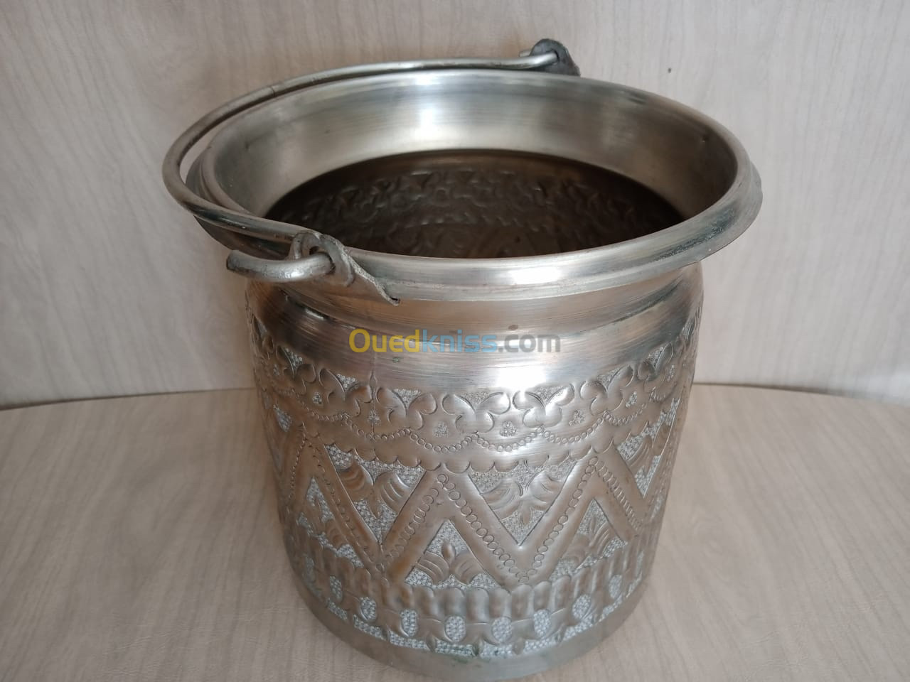 Cache pot en cuivre blanc ( Mahbes )