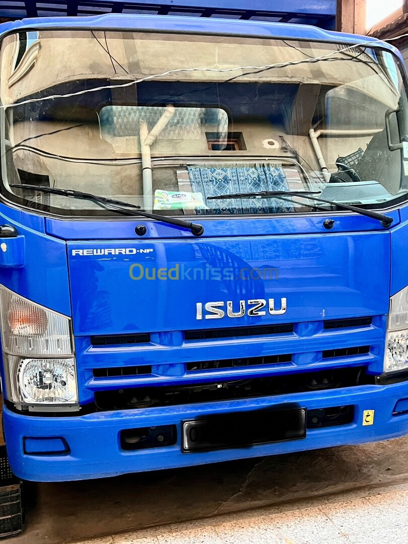 Isuzu Npr71 2013