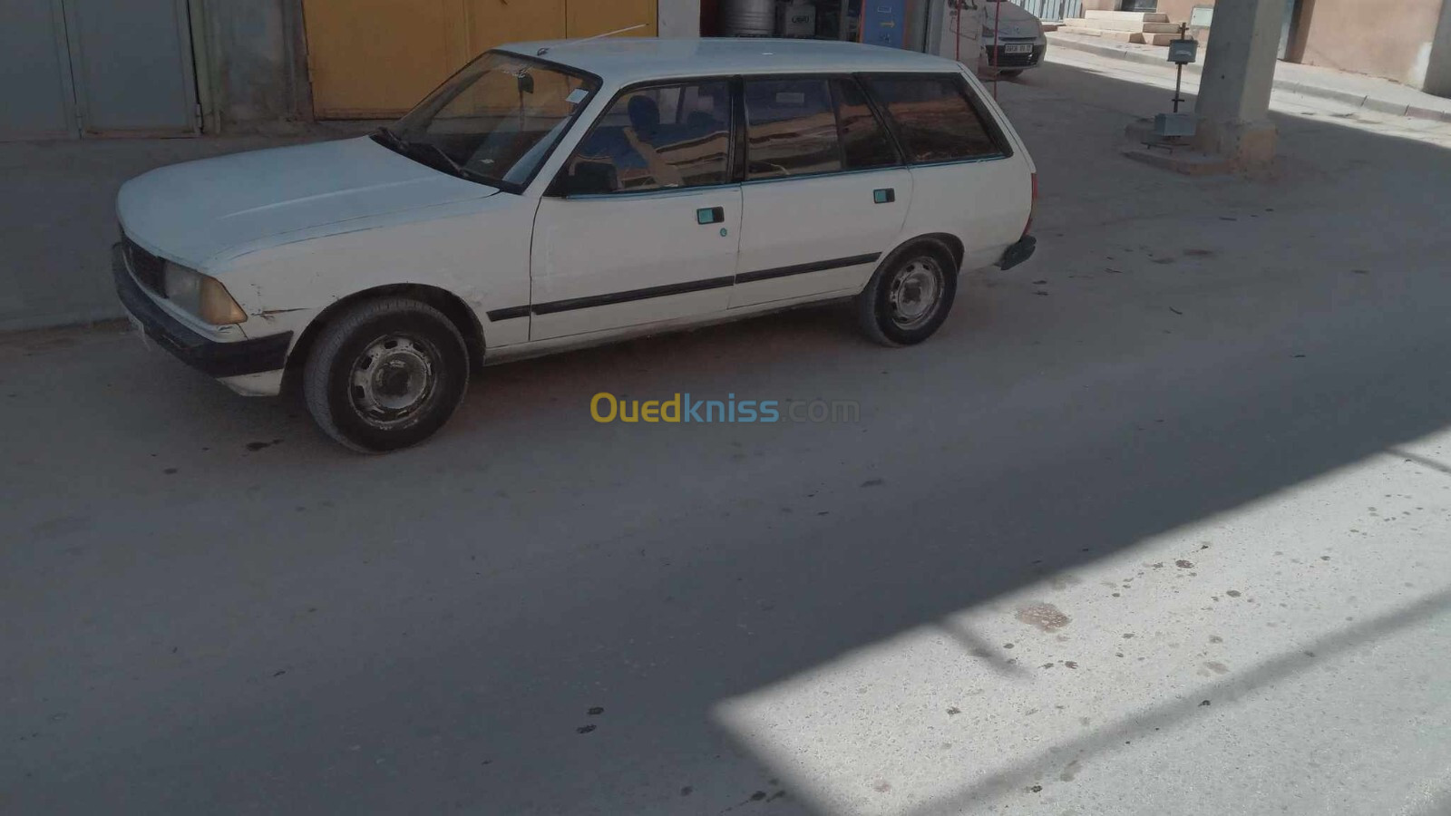 Peugeot 305 1984 